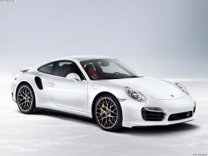 Read more about the article Porshe 911 станет гибридом