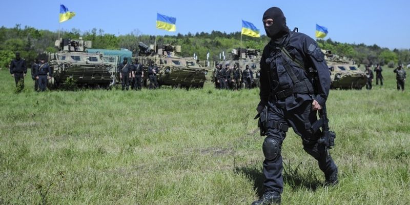 You are currently viewing На Украине бойцы батальонов свергают власть