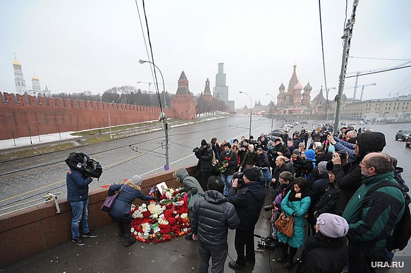 Вы сейчас просматриваете В Москве разгромили место гибели Бориса Немцова