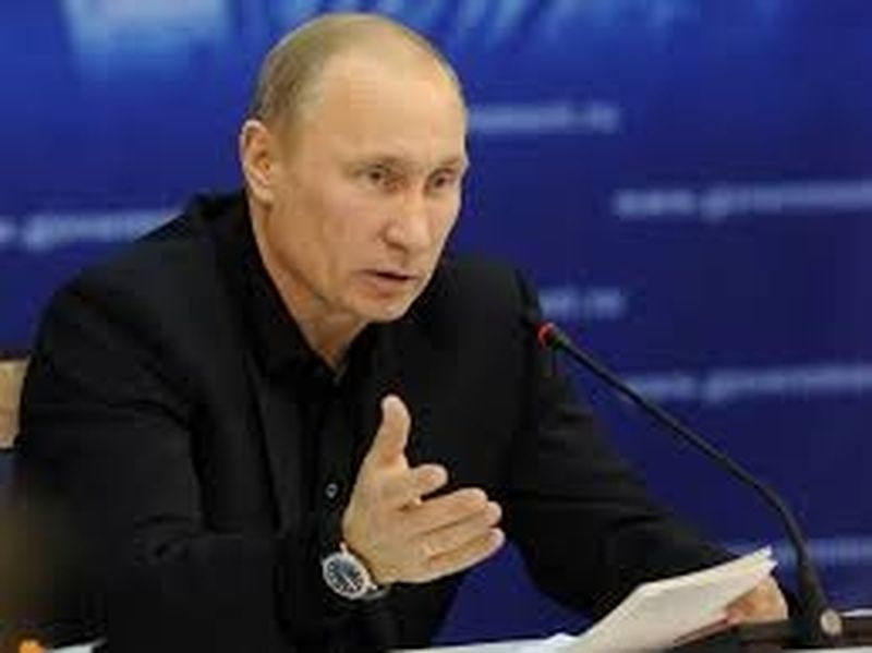 You are currently viewing Путин выступает в ежегодном обращением к федеральному собранию