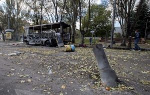 Подробнее о статье В Донецке обстреляна остановка общественного транспорта