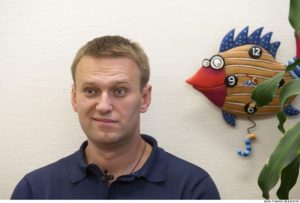 Подробнее о статье Гособвинение просит дать Навальному 10 лет
